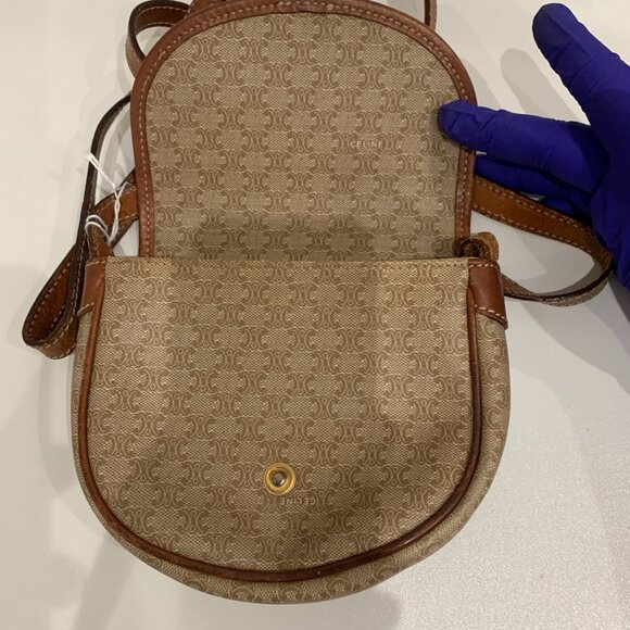 Celine Beige Triomphe Shoulder Bag Sku#84787 (Gently used,strap surface crack) - Picture 5 of 11